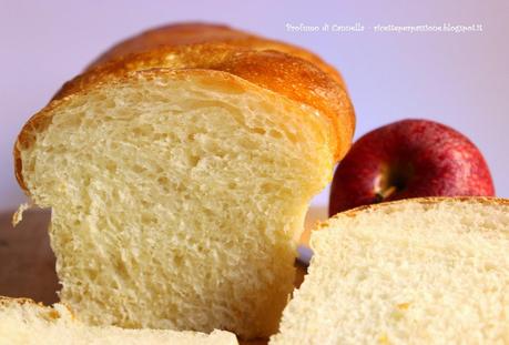 Pan brioches alle mele - la colazione per il week-end