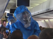 Urla l’Ebola” bordo dell’aereo: ecco cosa succede (VIDEO)