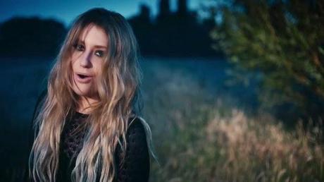 Video ufficiale di Glow di Ella Henderson