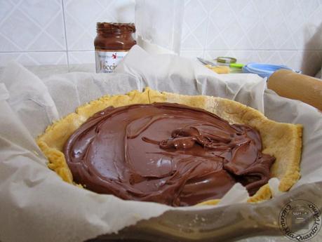 crostata con crema di nocciole