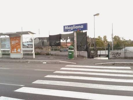 Stazione Magliana. Dodici foto per capire di quale atrocità stiamo parlando. Diteci: vi pare Europa questa?