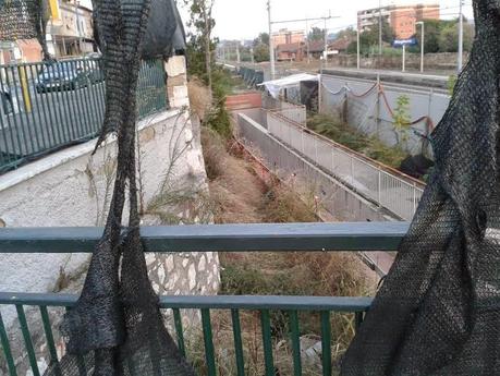 Stazione Magliana. Dodici foto per capire di quale atrocità stiamo parlando. Diteci: vi pare Europa questa?