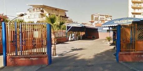 Storie di straordinario bullismo: la vittima dell'autolavaggio