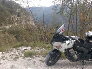 slovenia-strada-sterrata-moto