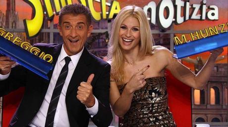 Cambio alla guida di Striscia, con Michelle Hunziker torna Ezio Greggio