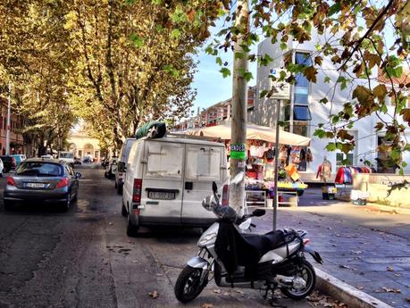 Il nuovo mercato Testaccio massacrato dalle bancarelle. Ora nuove prestigiose aperture anche su Via Galvani