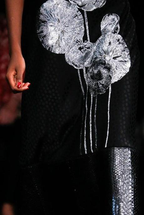 alexander-mcqueen-ss15-25