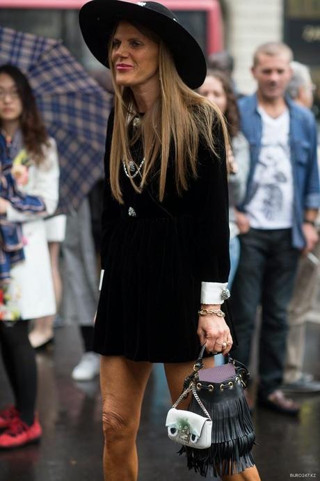 C'è molta preoccupazione per le rughe di Anna Dello Russo