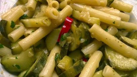 Sedani con zucchine piccanti