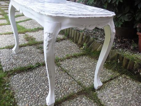 Shabby chic, il tavolo con il merletto