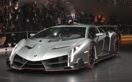 Lamborghini-Veneno-front-three-quarters