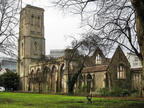 800px-Temple_Church_Bristol_Jan10