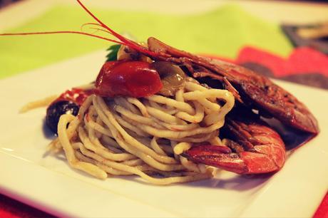 Lo Chef Teutonico e le Ladies di Radio Capital presentano: maccheroni alla chitarra con gamberi e uva maccheroni_null_2.jpg
