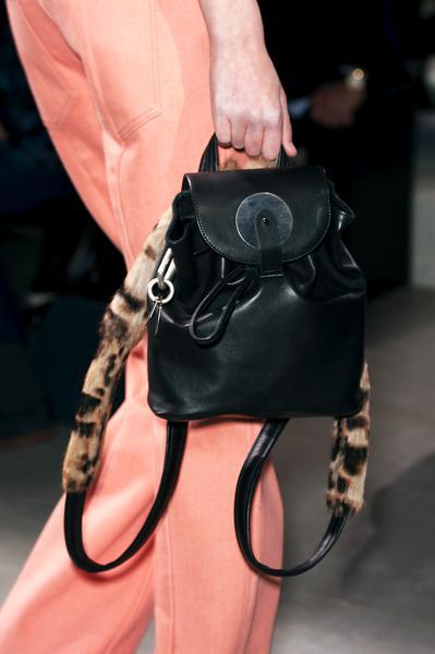 Acne-bag-F14-006_oggetto_editoriale_720x600