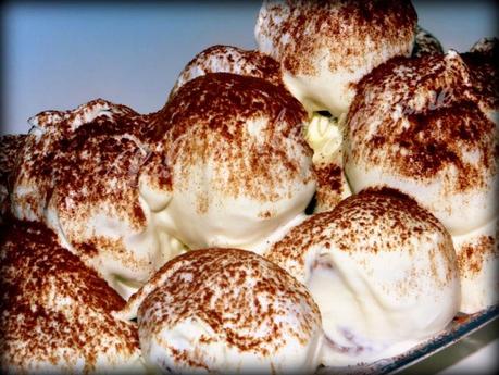 PROFITEROLE TIRAMISU' (Ricetta Montersino)