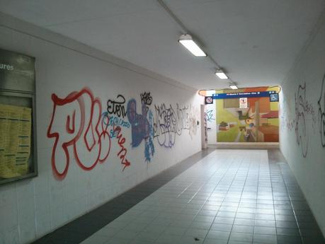 Stazione Nuovo Salario della linea Orte-Fiumicino. Oltre il livello di guardia. Tante foto per ribadire che a Roma chi usa il mezzo pubblico deve essere umiliato