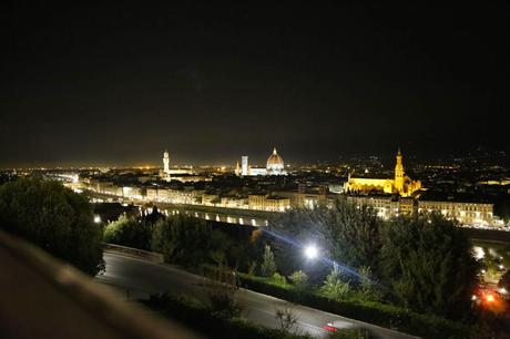 notturno fiorentino, con fuochi d'artificio