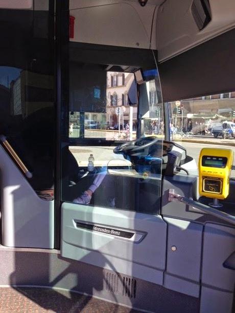 Imperativi per l'imminente post-Atac: facciamo pagare alla gente il biglietto del bus e cambieremo la testa delle persone. Storie da New York, Firenze e Londra