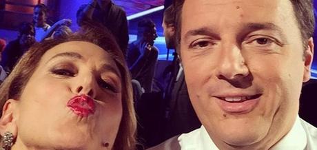 Renzi, la D'Urso, il pubblico: i selfie dell'Italia