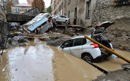 #ALLUVIONEGENOVA2014