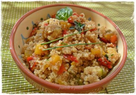 quinoa peperoni zucca pomodori secchi zucchine erbe aromatiche