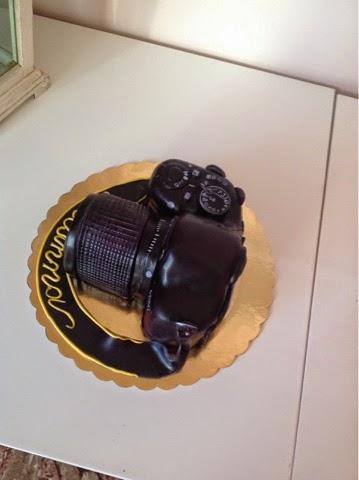 Torta a forma di Nikon D3100