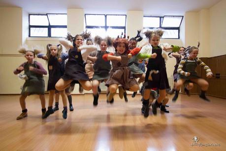 Annie Jr il musical apre le prevendite e arriva a Milano a Natale Annie Jr_cast salto