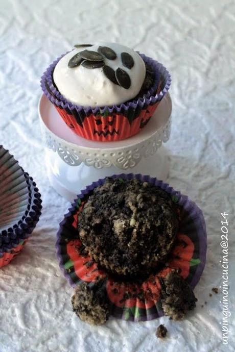 Muffin alle carote viola con frosting al cocco (senza lattosio, senza zucchero e senza uova)