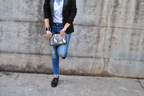 outfit jeans giacca nera con reverse in pelle felpa ricamata e stringate lucide maschili jeans fornarina borsa falabella stella mccartney scarpe stringate abbinamenti scarpe stringate come indossare le scarpe stringate outfit giacca maschili come indossare la giacca maschili outfit jeans skinny e felpa ricamata orecchini majique bianchi acconciatura chignon lateral fashion blogger italiane fashion blogger bionde fashion blogger milano mariafelicia magno mariafelicia magno fashion blogger colorblock by felym majique london earrings falabella bag how to wear lace uo shoes outfit autunnali outfit ottobre 2014 outfit manlike