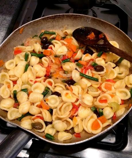 Orecchiette con le verdurine - Orecchiette avec les petit lègumes - Orecchiette with small vegetables