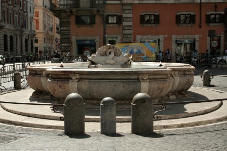 Fontana Piazza Colonna 4