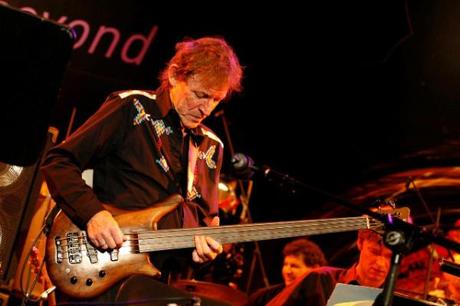 JackBruce_&_fretless_bass