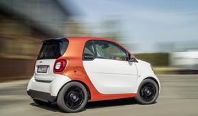 Mercedes ha proposto a Parigi le smart fortwo e forfour ></div> motori360.it