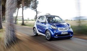 Mercedes ha proposto a Parigi le smart fortwo e forfour ></div> motori360.it