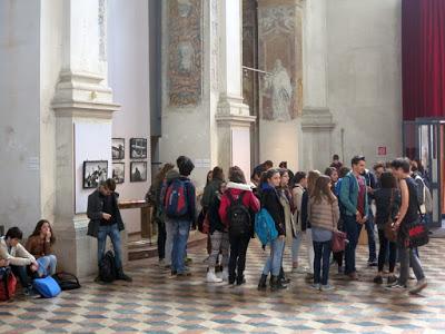 Lodi all'etica, meglio se donna.