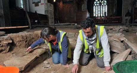 Sepolture seicentesche riemerse in una chiesa inglese