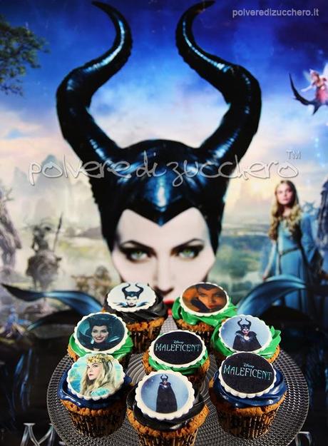 cupcakes con cialda maleficent disney pasta di zucchero polvere di zucchero