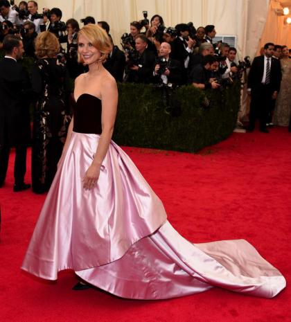 Claire-Danes-in-Oscar-de-la-Renta