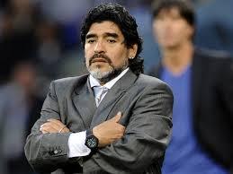 Diego Maradona aggredisce la compagna