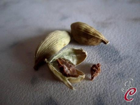 Vellutata di spinaci e castagne al cardamomo: l'importanza di saper attendere il momento giusto