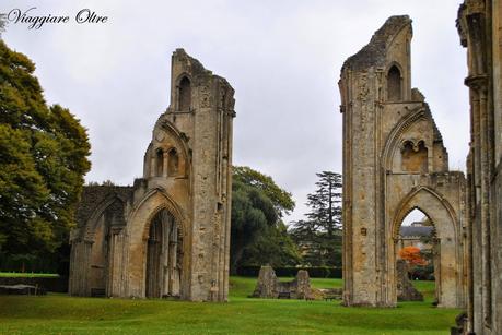 Glastonbury, città esoterica del Regno Unito