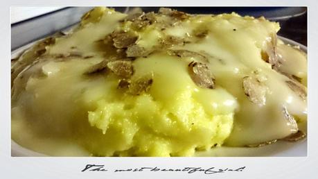 Polenta Taleggio , Asiago e scaglie di tartufo bianco