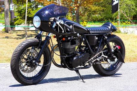 Yamaha SR 400 by MotorGarage Goods