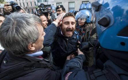 Il Pd diviso tra manifestazioni di piazza e dissenso con la Cgil scontri roma