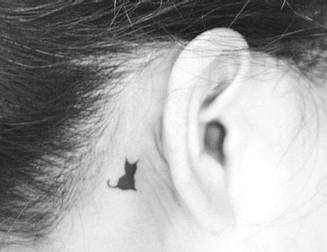 Lo voglio anche io.. un tatuaggino ino ino… cat-tattoo-ear