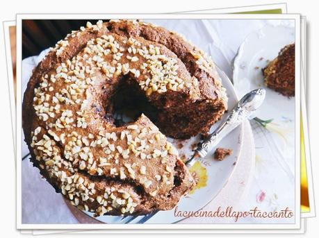 Ciambella del bosco ai canditi con nocciole piemontesi e castagne