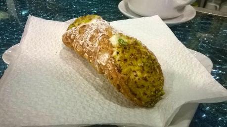 Merenda alla Caffetteria Pasticceria Antica Sicilia di Milano