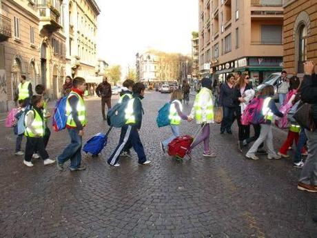 PAVIA. Riparte il Pedibus per la scuola d’infanzia e la primaria Carducci