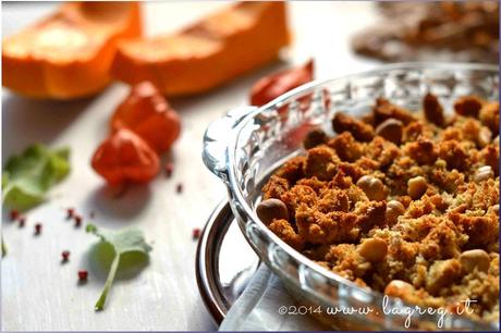 crumble salato di zucca e nocciole