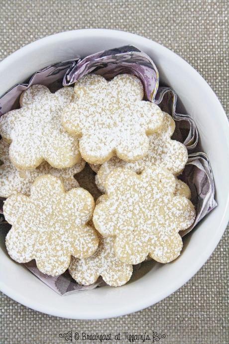 Biscottini con pasta frolla alle mandorle / Almond shortbread cookies recipe